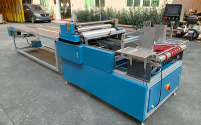 ماكينة تجميع ولصق كتب الأطفال (البازل) بمغذي واحد