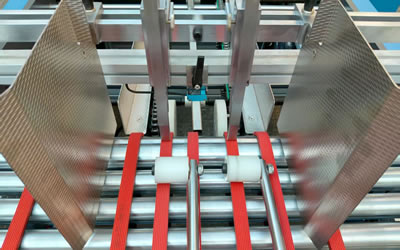 ماكينة تجميع ولصق كتب الأطفال (البازل) بمغذي واحد