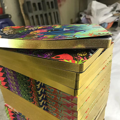 ماكينة تذهيب حواف الكتب XHLB390